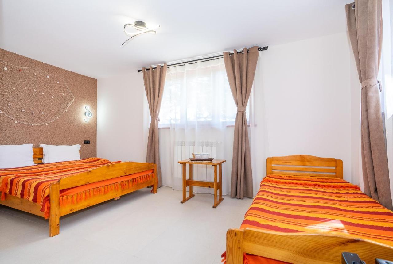 Hotel Casa Nikita Vama Veche Zewnętrze zdjęcie