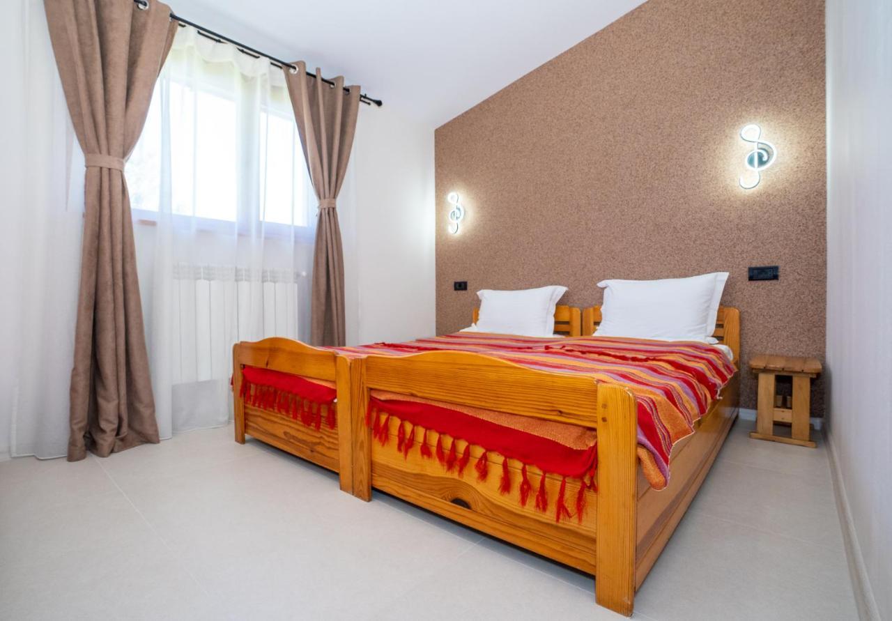 Hotel Casa Nikita Vama Veche Zewnętrze zdjęcie